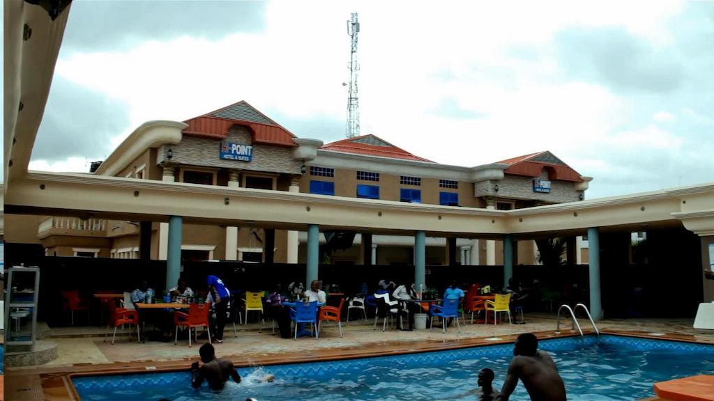 Hipoint Hotels And Suites Лагос Екстериор снимка